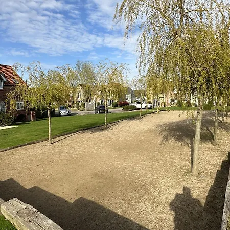 Feriehus Bumblebee - Seaview And Balcony - Part Of The The Bay Village With Pool, Gym And Direct Access, Pub, Restaurant, Tennis And Meadows Walks