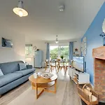 Bumblebee - Seaview And Balcony - Part Of The The Bay Village With Pool, Gym And Direct Access, Pub, Restaurant, Tennis And Meadows Walks בית נופש *