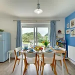 בית נופש Bumblebee - Seaview And Balcony - Part Of The The Bay Village With Pool, Gym And Direct Access, Pub, Restaurant, Tennis And Meadows Walks פילי