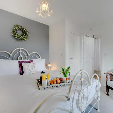 Bumblebee - Seaview And Balcony - Part Of The The Bay Village With Pool, Gym And Direct Access, Pub, Restaurant, Tennis And Meadows Walks Semesterbostad