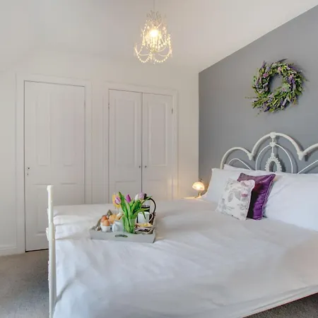 Bumblebee - Seaview And Balcony - Part Of The The Bay Village With Pool, Gym And Direct Access, Pub, Restaurant, Tennis And Meadows Walks Semesterbostad Filey