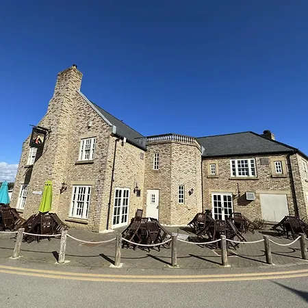 Bumblebee - Seaview And Balcony - Part Of The The Bay Village With Pool, Gym And Direct Access, Pub, Restaurant, Tennis And Meadows Walks * פילי